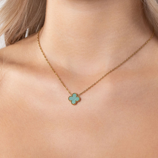 Green Clover Kette Tragebild